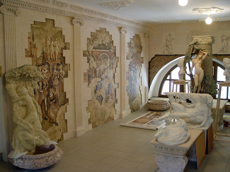 Любите искусство Древней Греции? Почему бы не использовать его в оформлении своей гостиной или спальни?